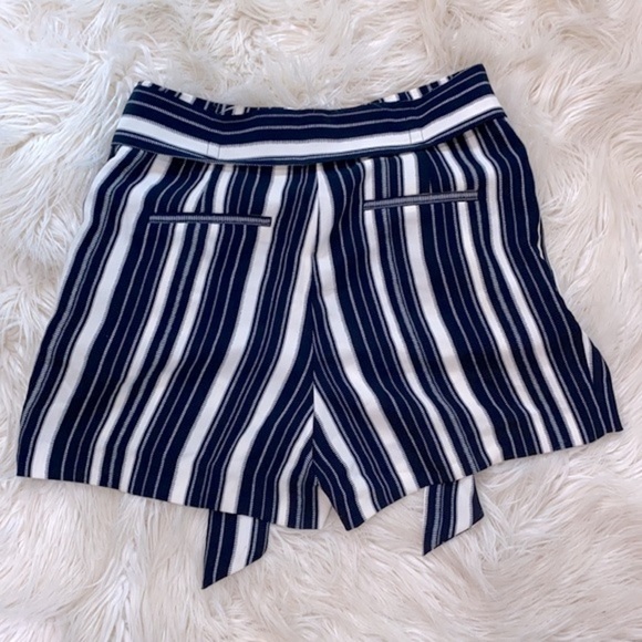 H&M navy blue striped paper bag shorts size 10 - Picture 11 of 12